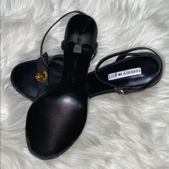 ⭐️⭐️DESIGNER HEELS⭐️⭐️ - Picture 4 of 4